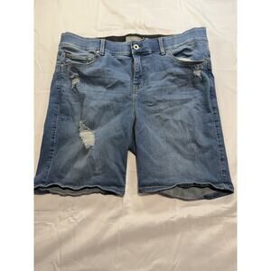 Torrid Women’s 8 Inch Bombshell Premium Stretch High-Rise Denim Shorts Size 18